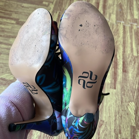 Burju Sierralynn Graffiti Print Lace Up Open Toe Stiletto in 6.5 - EUC - Picture 7 of 12